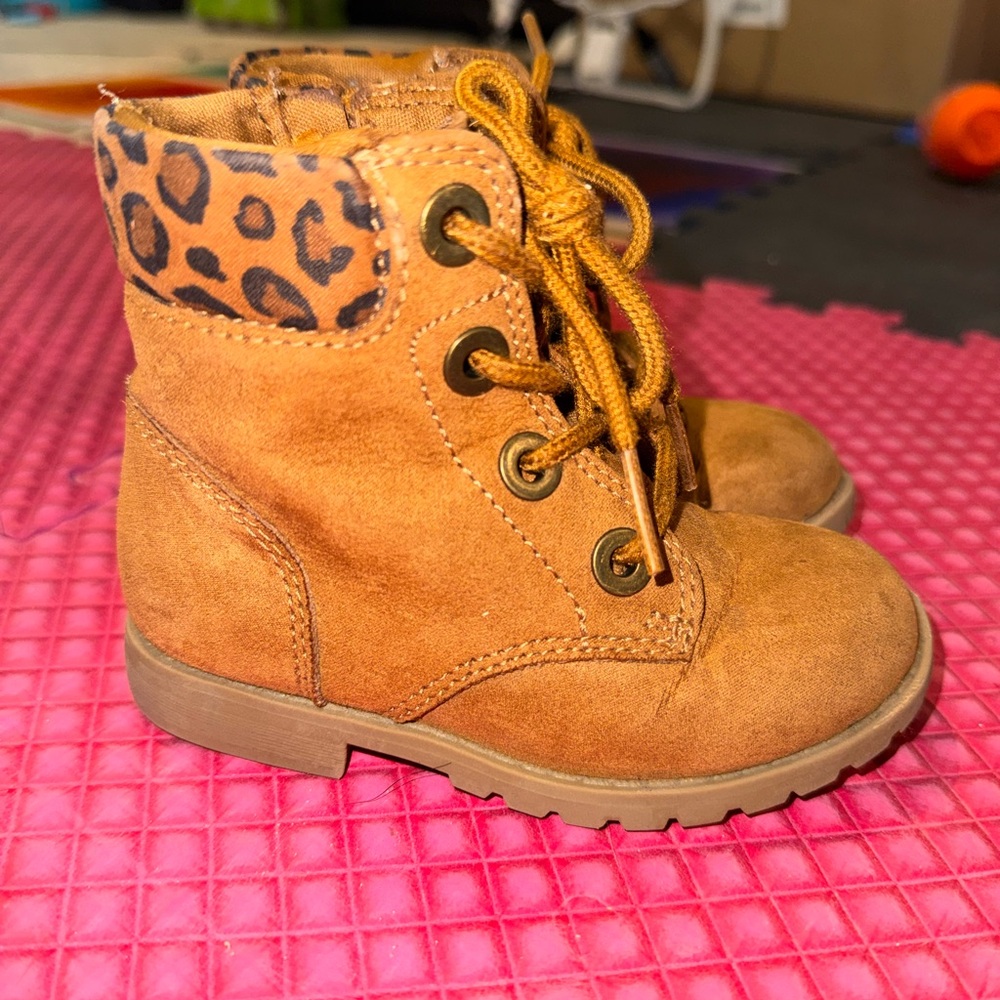 Old Navy Toddler 7 Boots